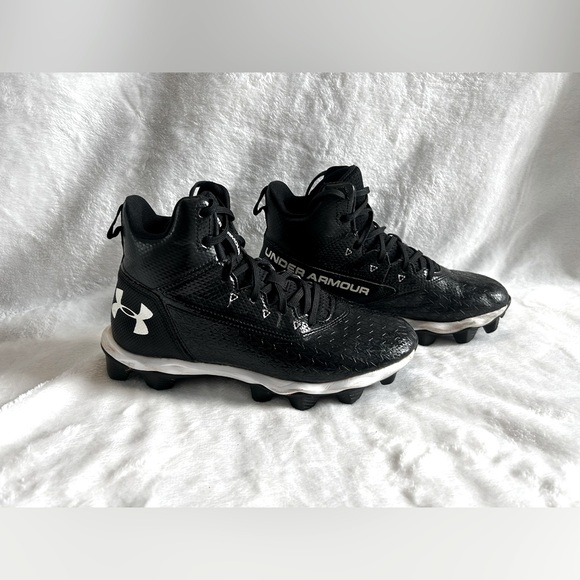 Under Armour Mid-Cleats - Picture 3 of 3